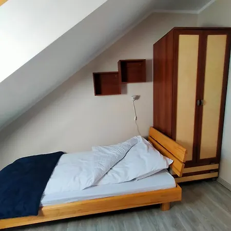 Zielony Dom Na Czerwonej Apartment